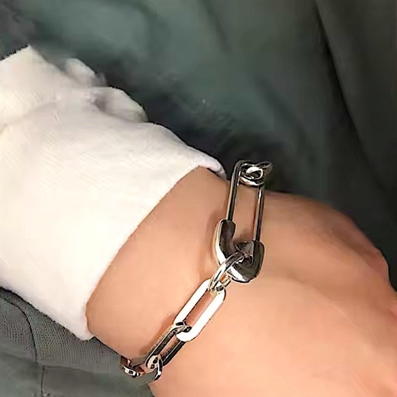 Sterling Silver Safety Pin Bracelet, Chain Link Unisex Birthday Present … - Picture 3 of 11
